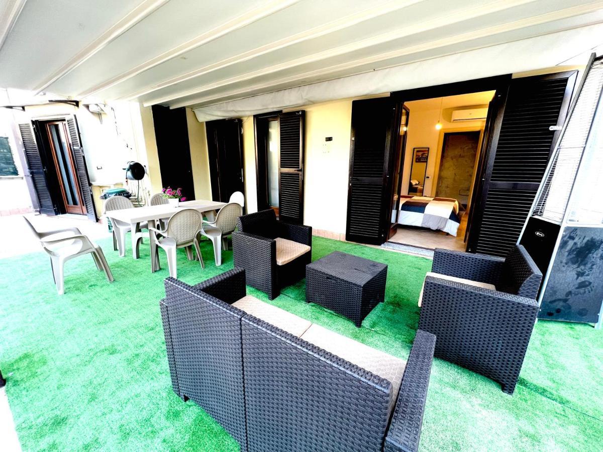 House Of Mola Apartment Napoli Bagian luar foto